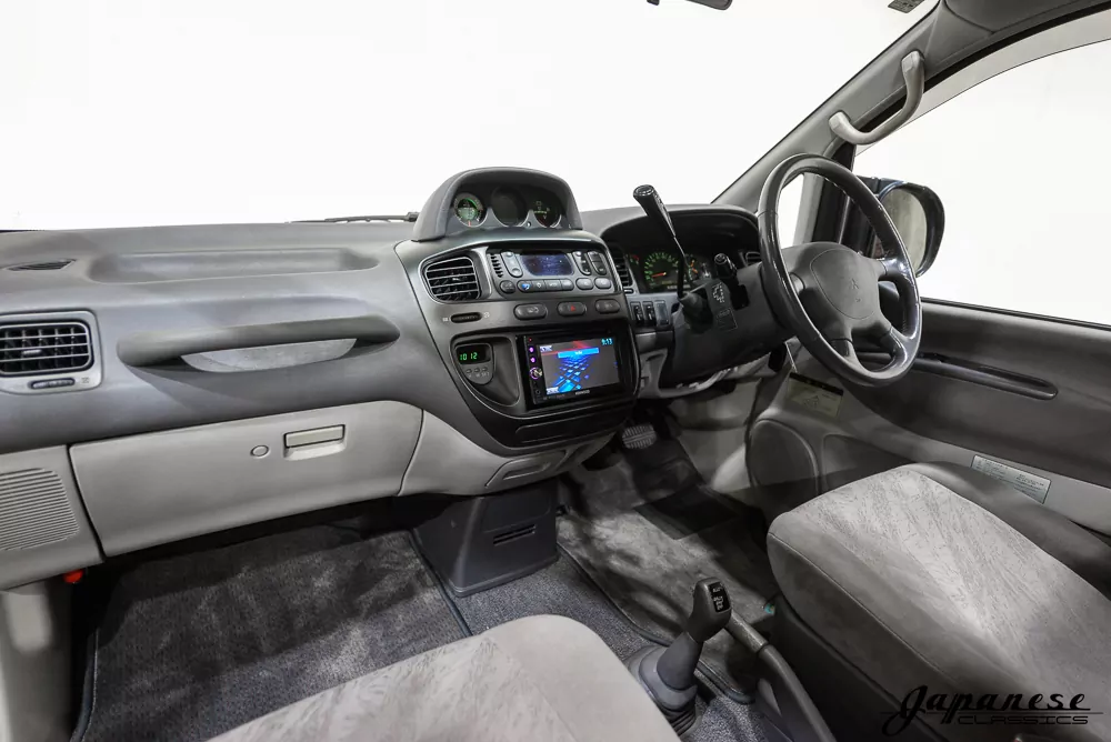 1994 Mitsubishi Delica Crystal Lite