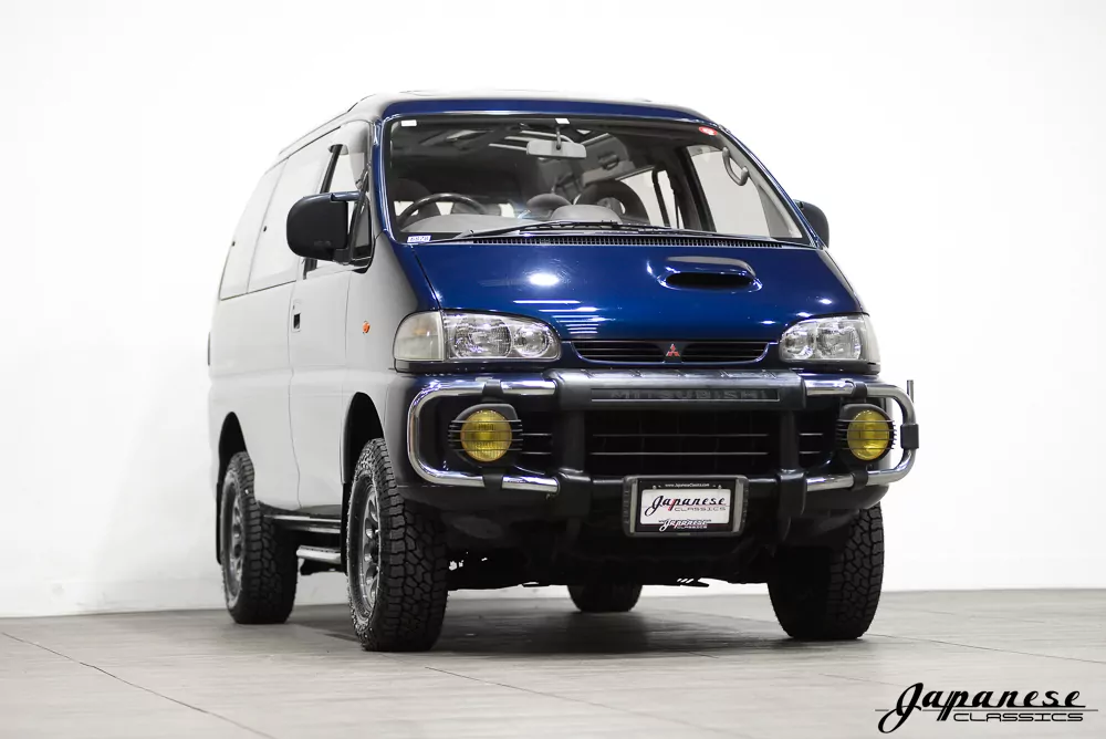 1994 Mitsubishi Delica Crystal Lite