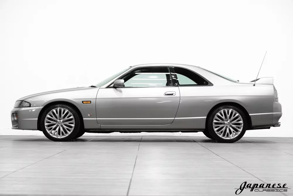1997 R33 Nissan Skyline GTS25-t – Japanese Classics