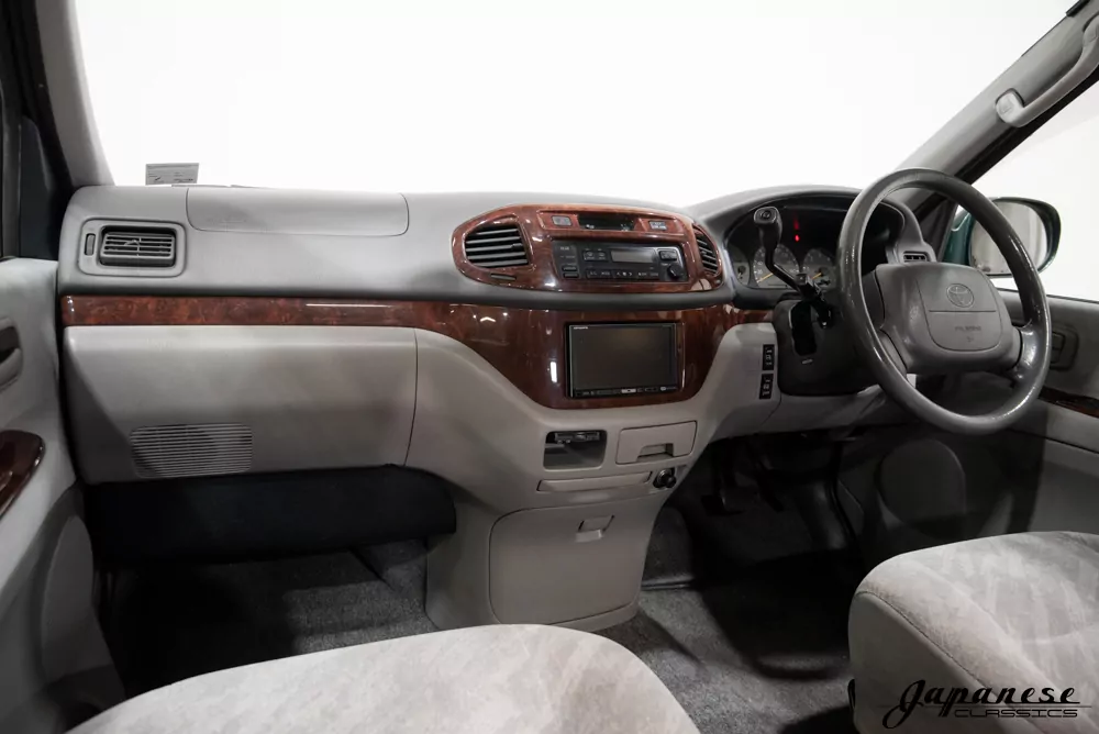 1997 Hiace Regius Turbodiesel – Japanese Classics