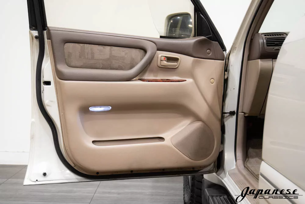 1998 Toyota Land Cruiser JDM car for sale — photo 17 of 25