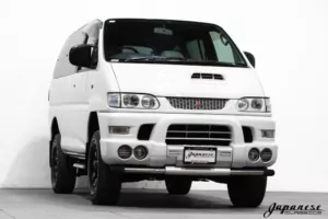 2000 Mitsubishi Delica Chamonix