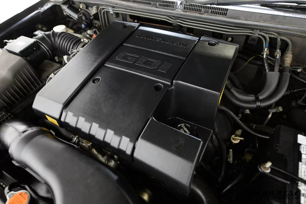 2000 Mitsubishi Pajero 4WD