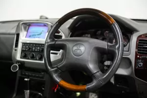 2000 Mitsubishi Pajero 4WD