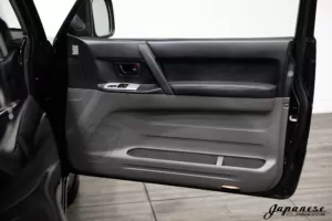 2000 Mitsubishi Pajero 4WD