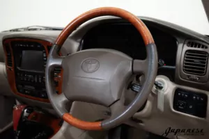 2000 Land Cruiser Cygnus V8