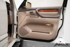 2000 Land Cruiser Cygnus V8