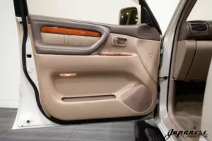 2000 Land Cruiser Cygnus V8