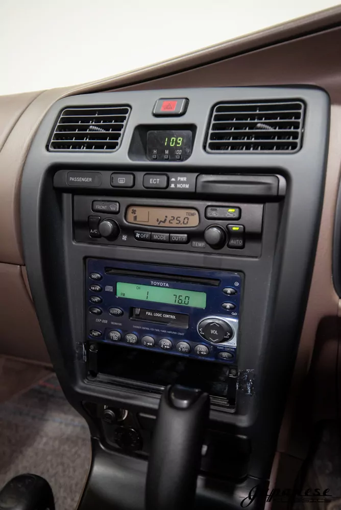 2000 Toyota Hilux JDM car for sale — photo 11 of 25