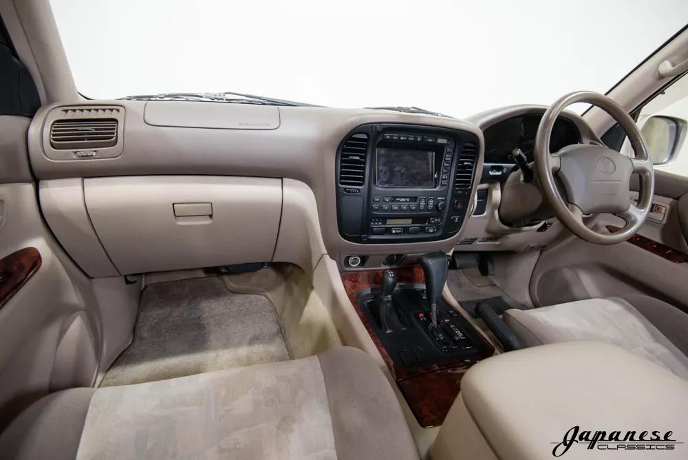 1999 Land Cruiser UZJ100 V8