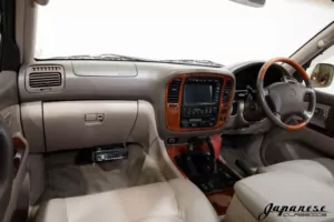 2000 Land Cruiser Cygnus V8
