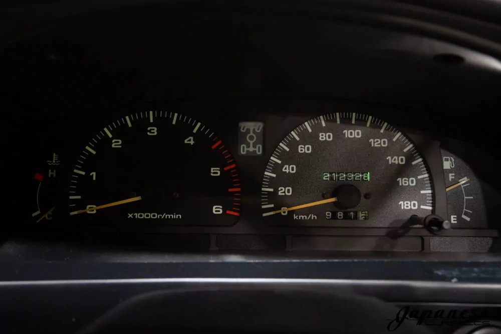 1996 Toyota Hilux Surf JDM car for sale — photo 13 of 25