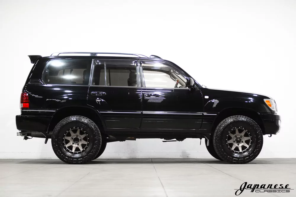 1999 Toyota Land Cruiser Cygnus JDM car for sale — photo 5 of 10