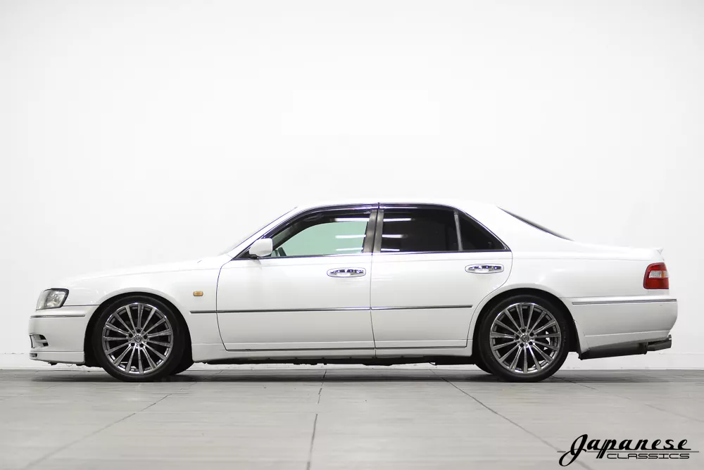 1997 Nissan Cima JDM car for sale — photo 4 of 25