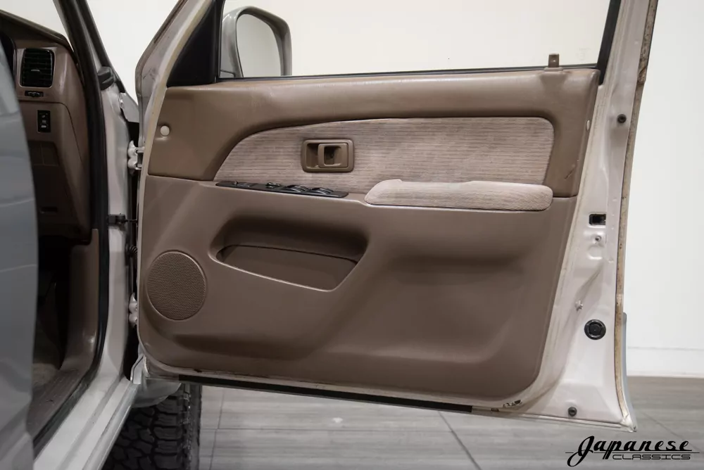 1998 Toyota Hilux Surf JDM car for sale — photo 20 of 25